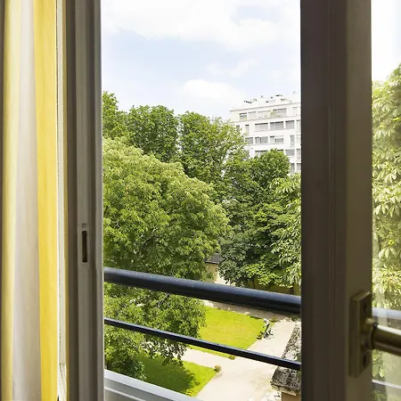 Hotel De La Tour Eiffel Parigi