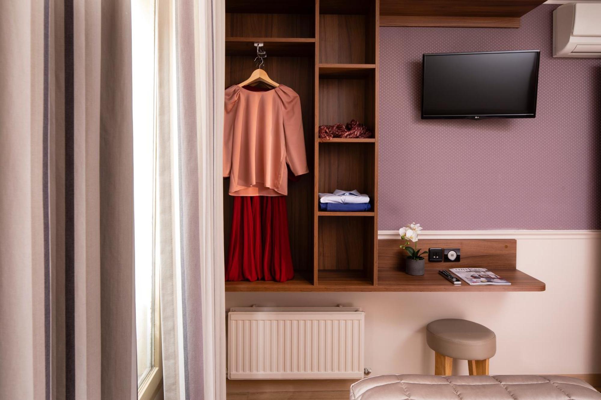 De La Tour Eiffel Parigi