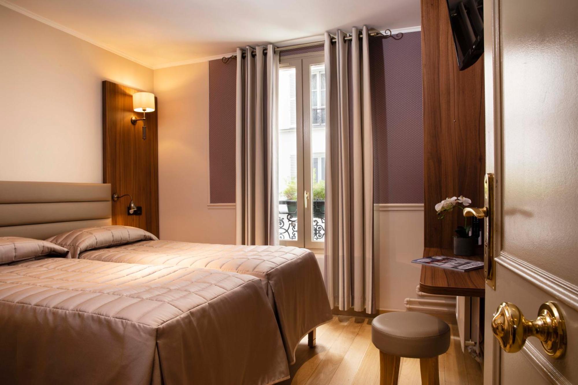 Hotel De La Tour Eiffel Parigi