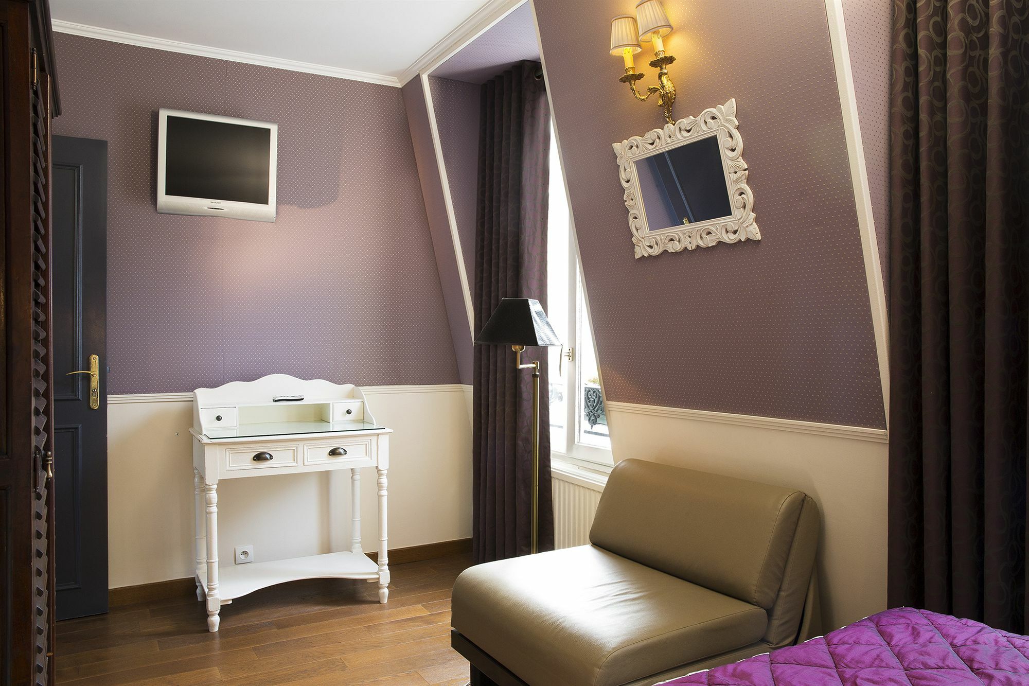 De La Tour Eiffel 2* Parigi