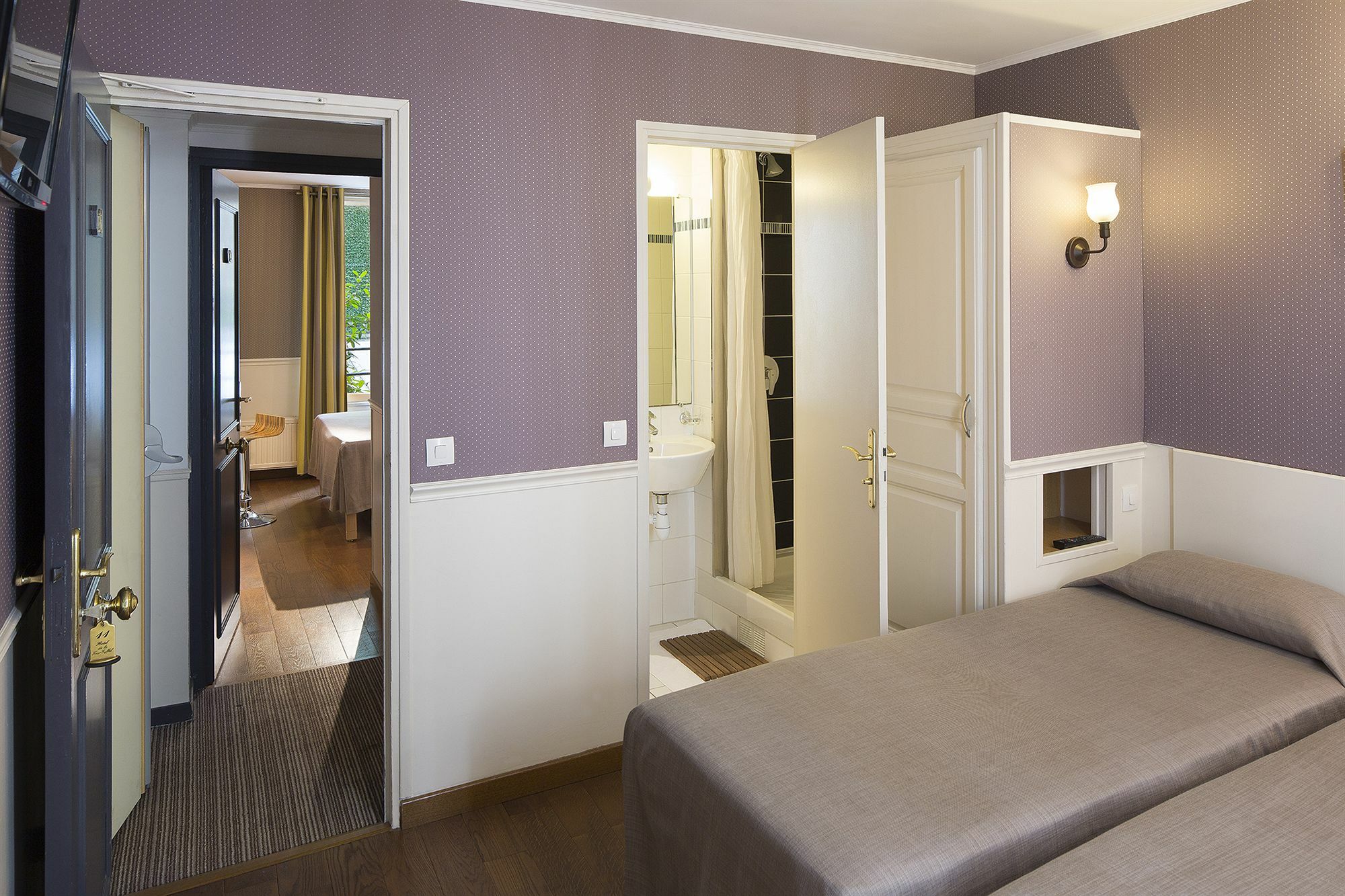 De La Tour Eiffel 2* Parigi