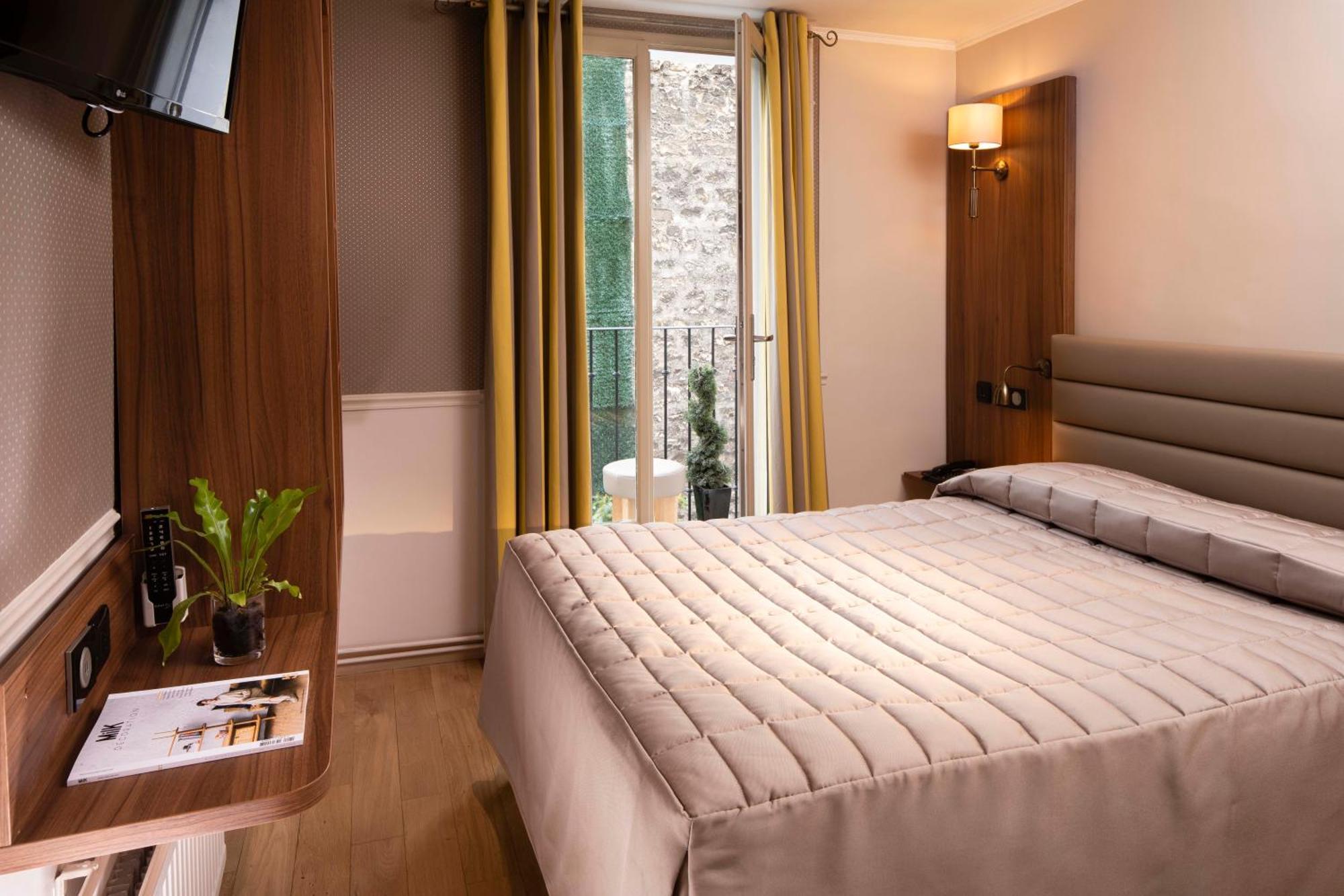 De La Tour Eiffel 2*